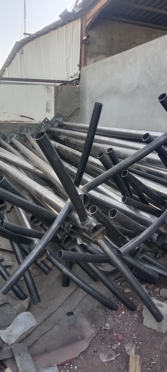 Riyadh, Construction, للحدادة و المونيم،الذجاج