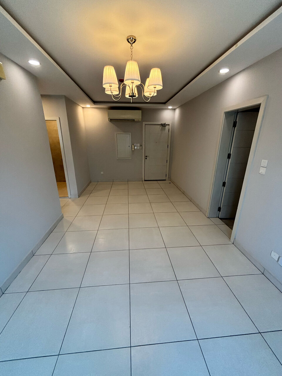 Tubli, Apartments, Flats, Houses & Villas, BHD 250/year,  Furnished,  3 BR,  3 Bedroom Semi Furnished Flat For Rent