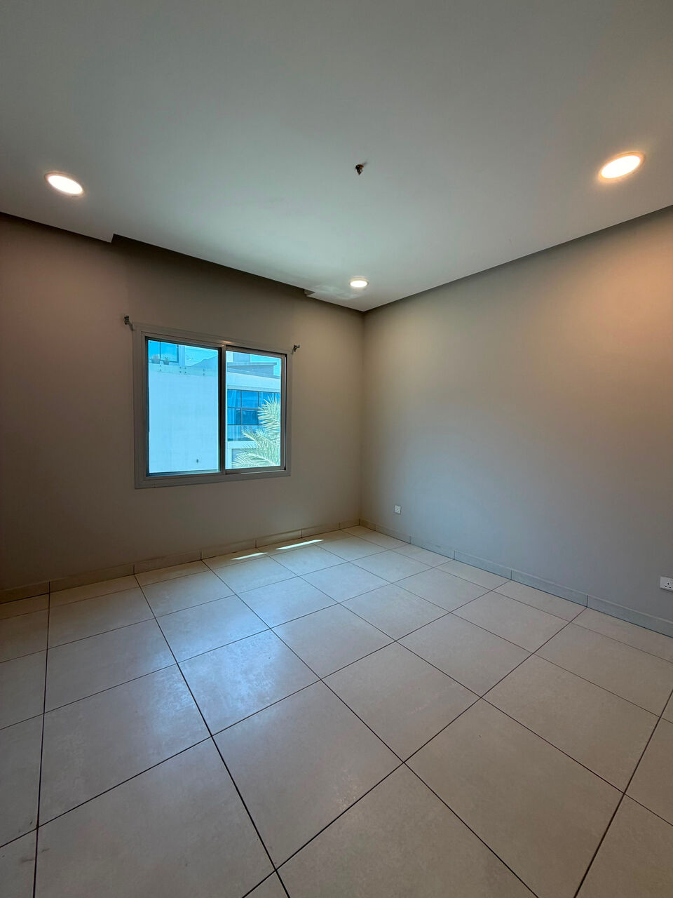 Tubli, Apartments, Flats, Houses & Villas, BHD 250/year,  Furnished,  3 BR,  3 Bedroom Semi Furnished Flat For Rent