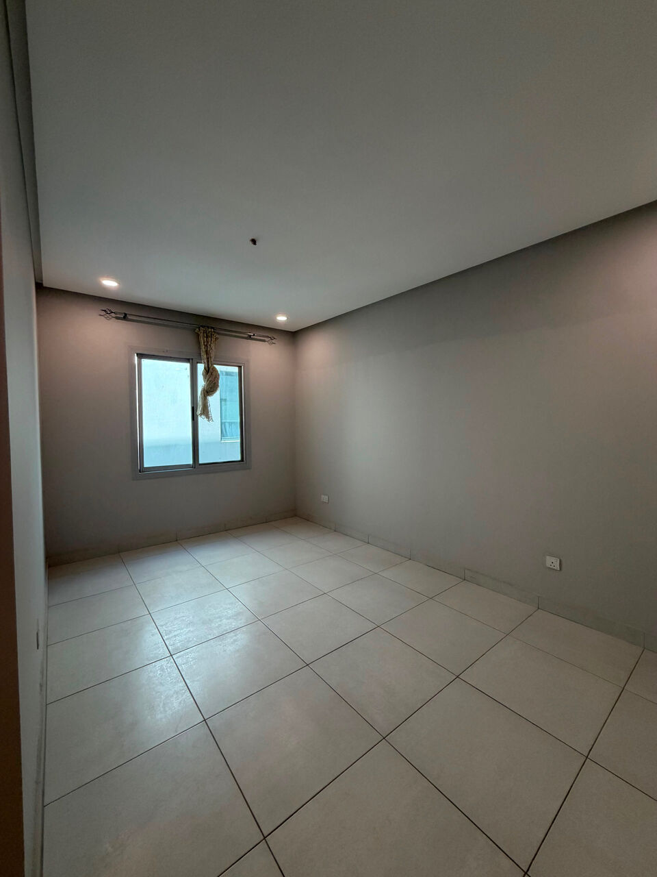 Tubli, Apartments, Flats, Houses & Villas, BHD 250/year,  Furnished,  3 BR,  3 Bedroom Semi Furnished Flat For Rent