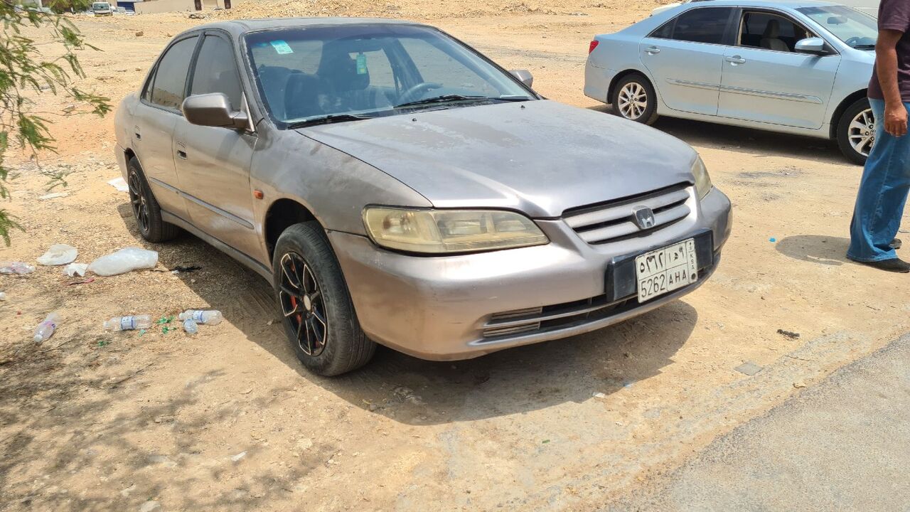 Riyadh, Vehicles, Cars & Trucks , SAR 10000,  Honda Accord,  2002,  Automatic,  600000 KM,