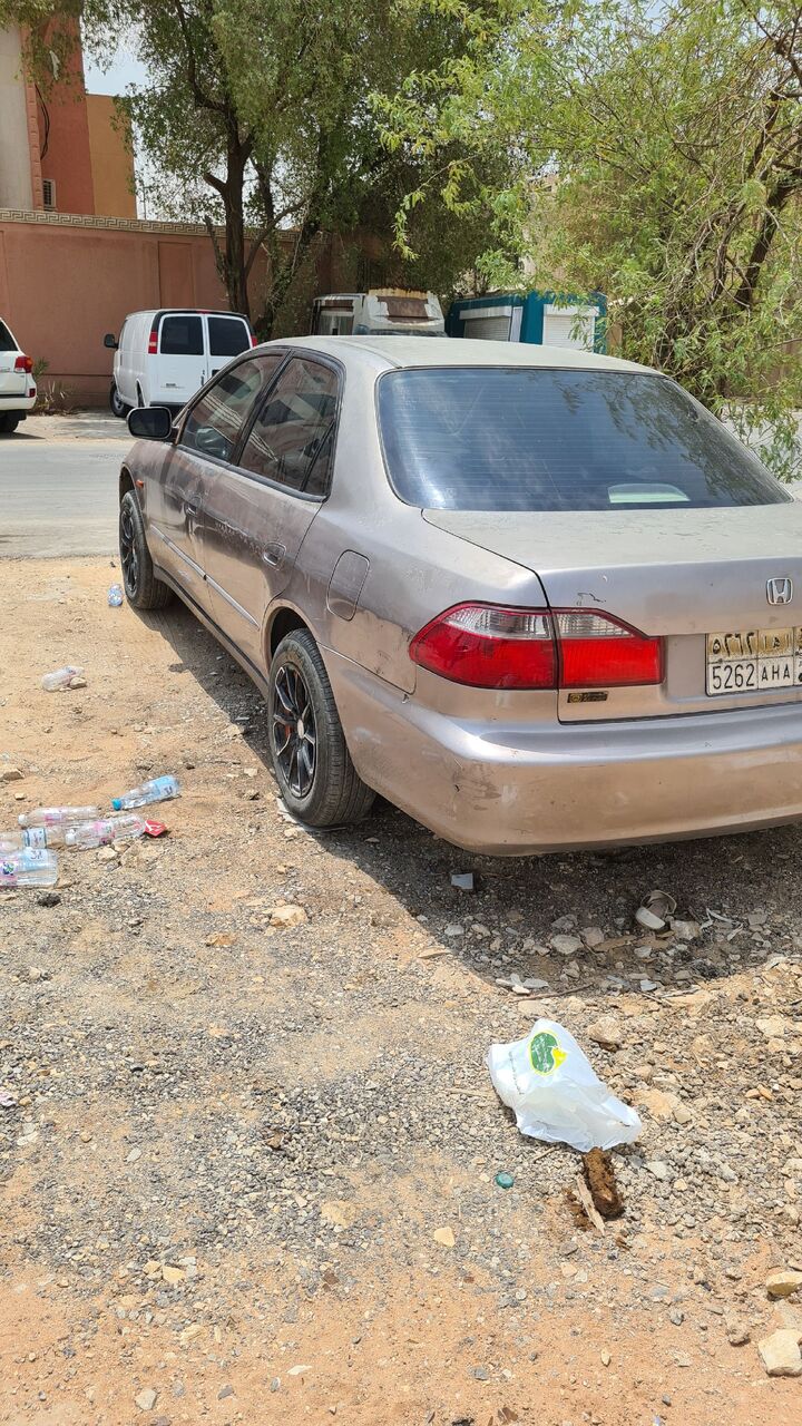 Riyadh, Vehicles, Cars & Trucks , SAR 10000,  Honda Accord,  2002,  Automatic,  600000 KM,