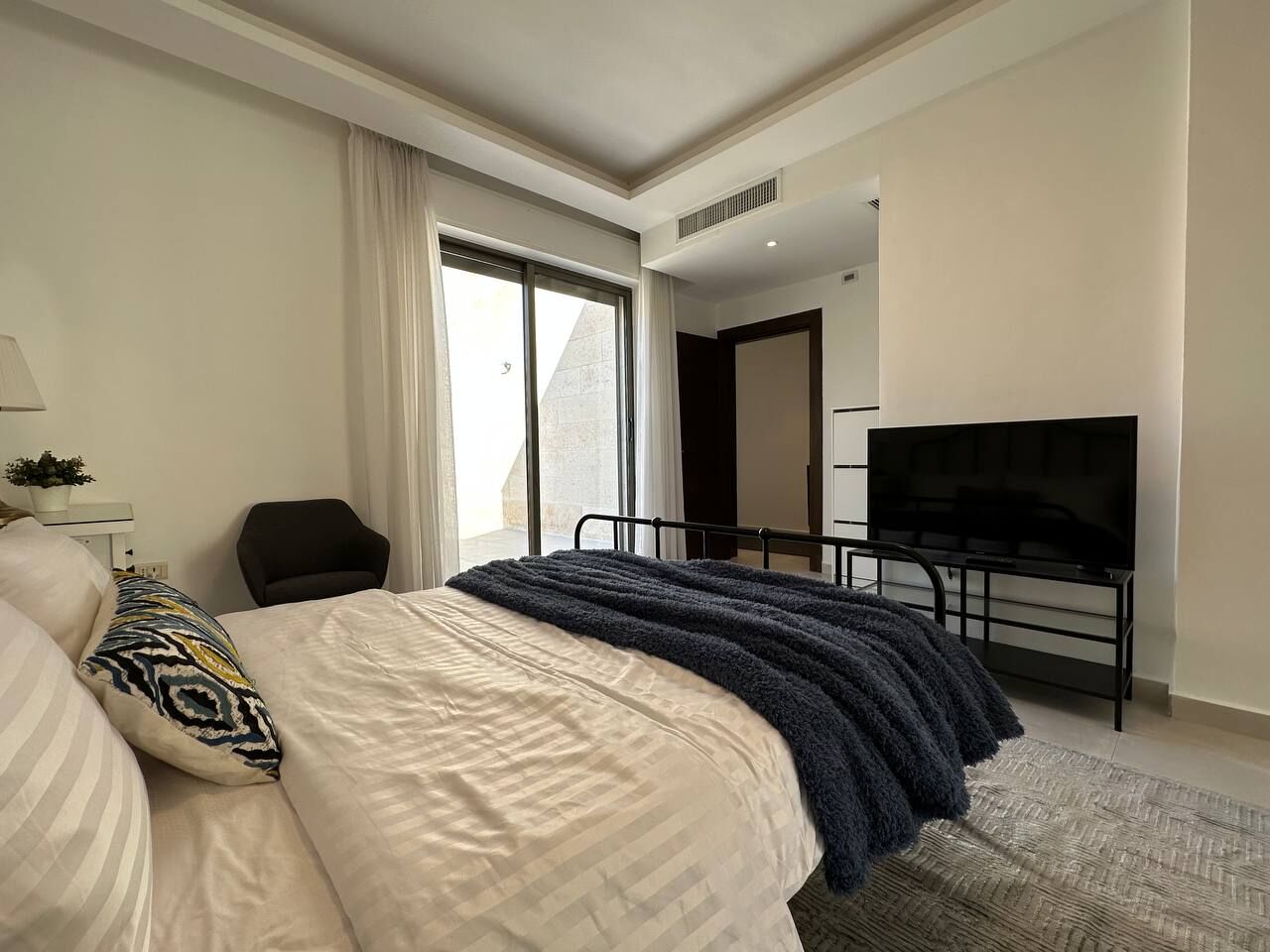 Abdoun, Apartments, Flats, Houses & Villas, JOD 12000/year,  Furnished,  1 BR,  Furnished Apartment For Rent | Abdoun