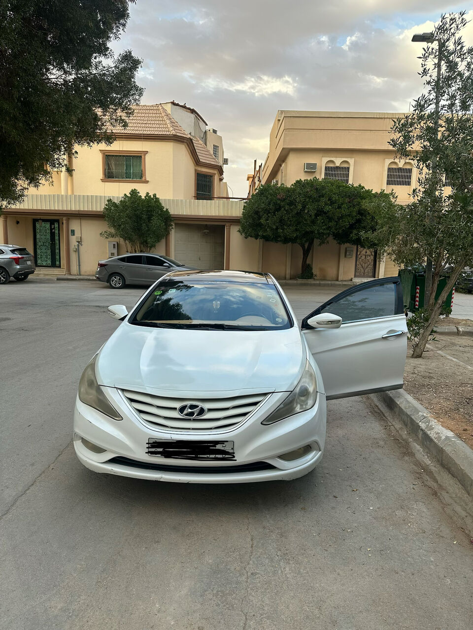 Riyadh, Vehicles, Cars & Trucks , SAR 20000,  Hyundai Sonata,  2012,  Automatic,  390 KM,  Sonata  Full Option