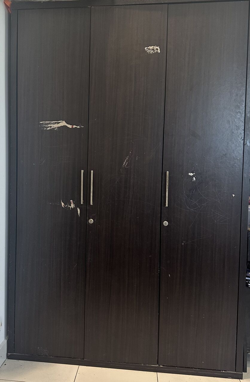 Bilad Al Qadeem, Furniture, BHD 10,  Wardrobe With 3doors , Strong ,