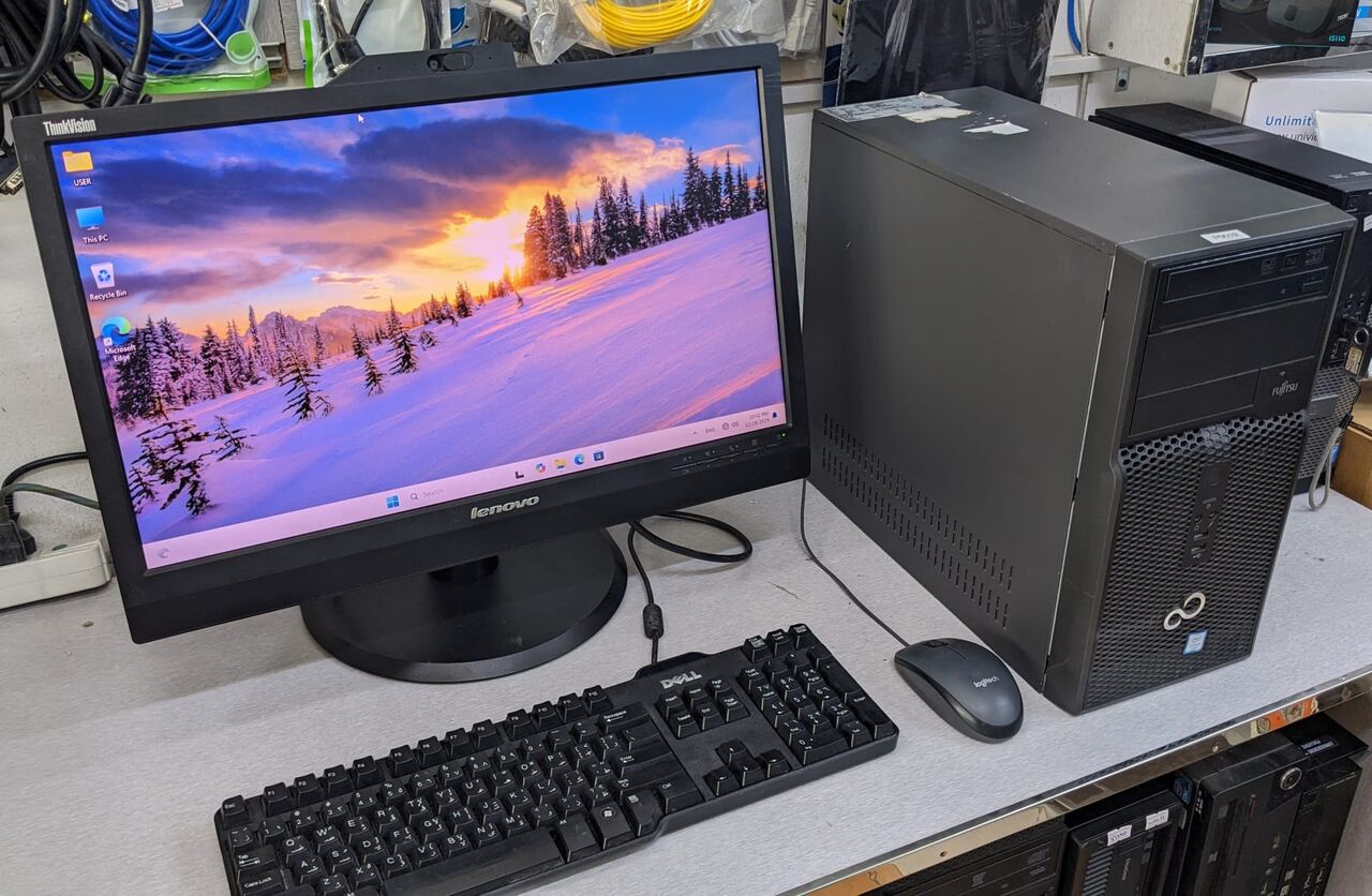Manama, Computers, BHD 68,  Fujitsu Core I7 2.8GHz Computer RAM 8GB With 22" Full HD Monitor Built-in Camera, Speaker
