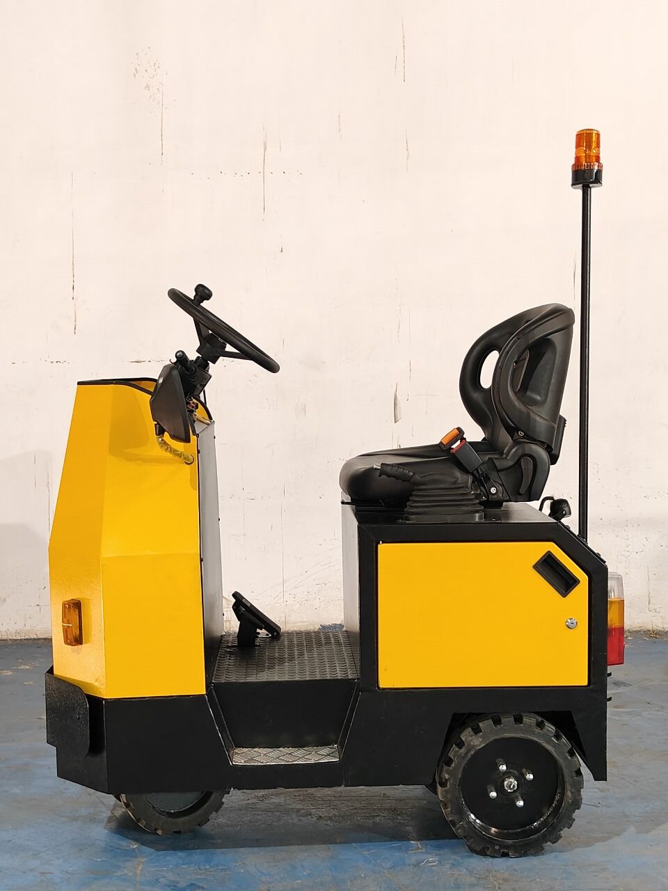 New Delhi, Automotive, Tow Truck For Sale &ndash; Best Tow Truck Price In India