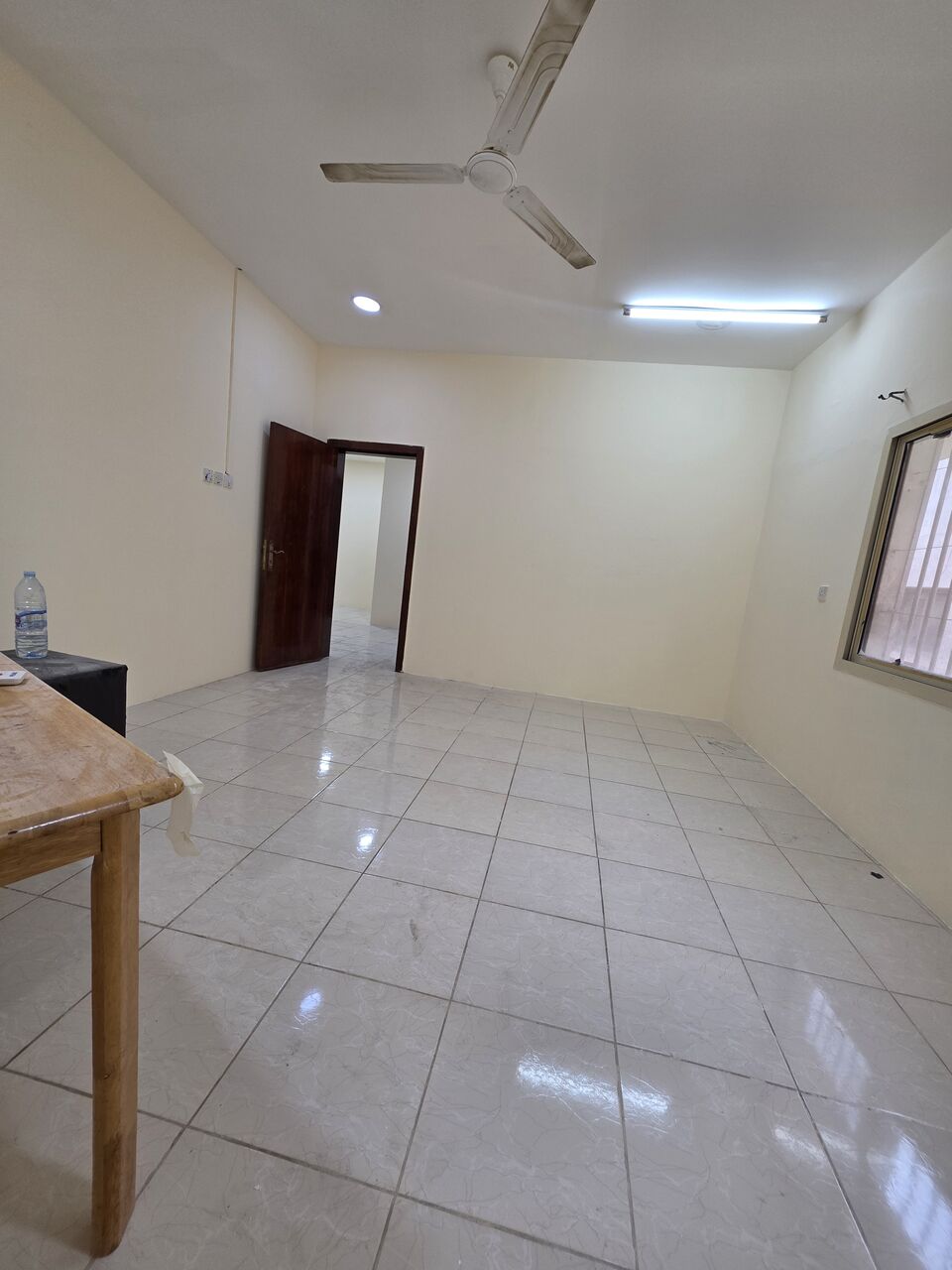 Manama, Apartments, Flats, Houses & Villas, BHD 250/month,  2 BR,  -Very Neet & Clean Semi Furnished 2 BHK Balcony Flat With Unlimited Ewa @250/BD In Gafool