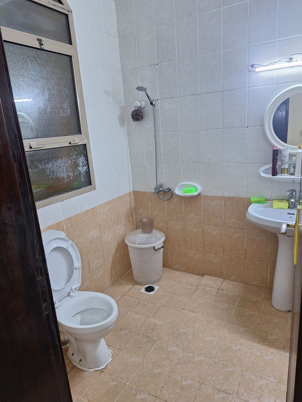 Gudaibiya, Bedspace For Rent, BHD 35/month,  80 Sq. Meter,  Bedspace Available In Fully Furnished Flat