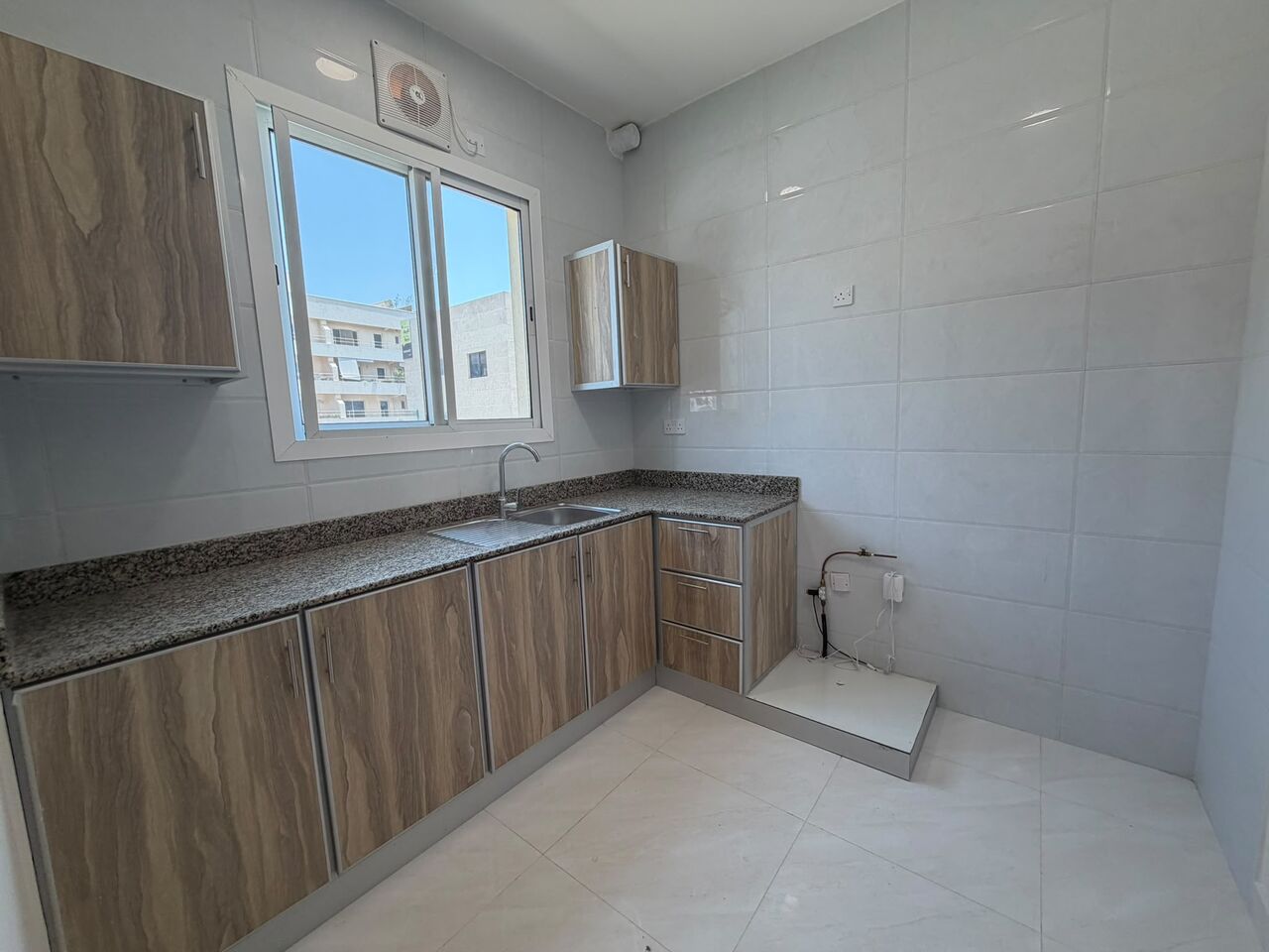 Adliya, Apartments, Flats, Houses & Villas, BHD 170/month,  1 BR,  1 Bedroom In Adliya Without Ewa