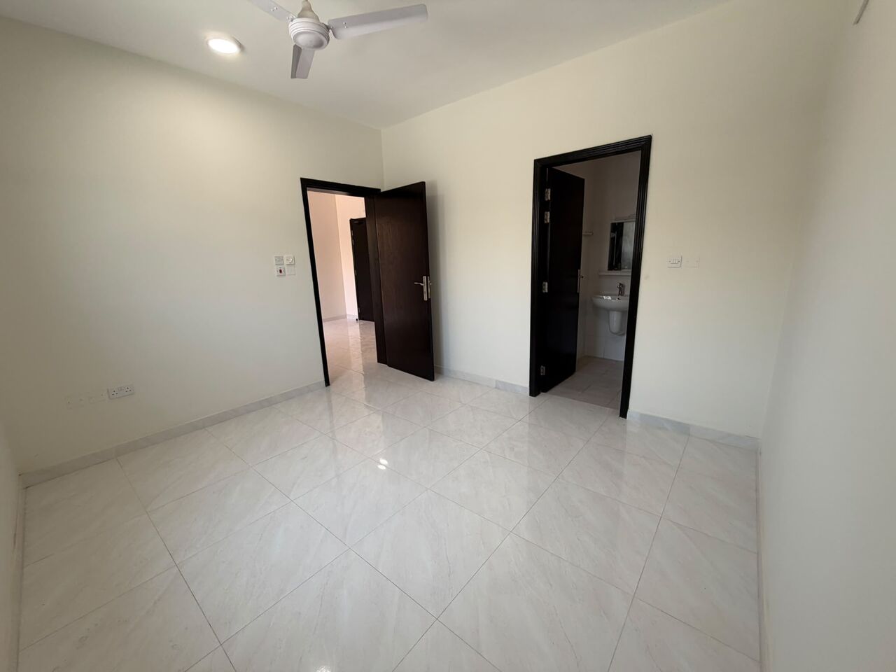 Adliya, Apartments, Flats, Houses & Villas, BHD 170/month,  1 BR,  1 Bedroom In Adliya Without Ewa
