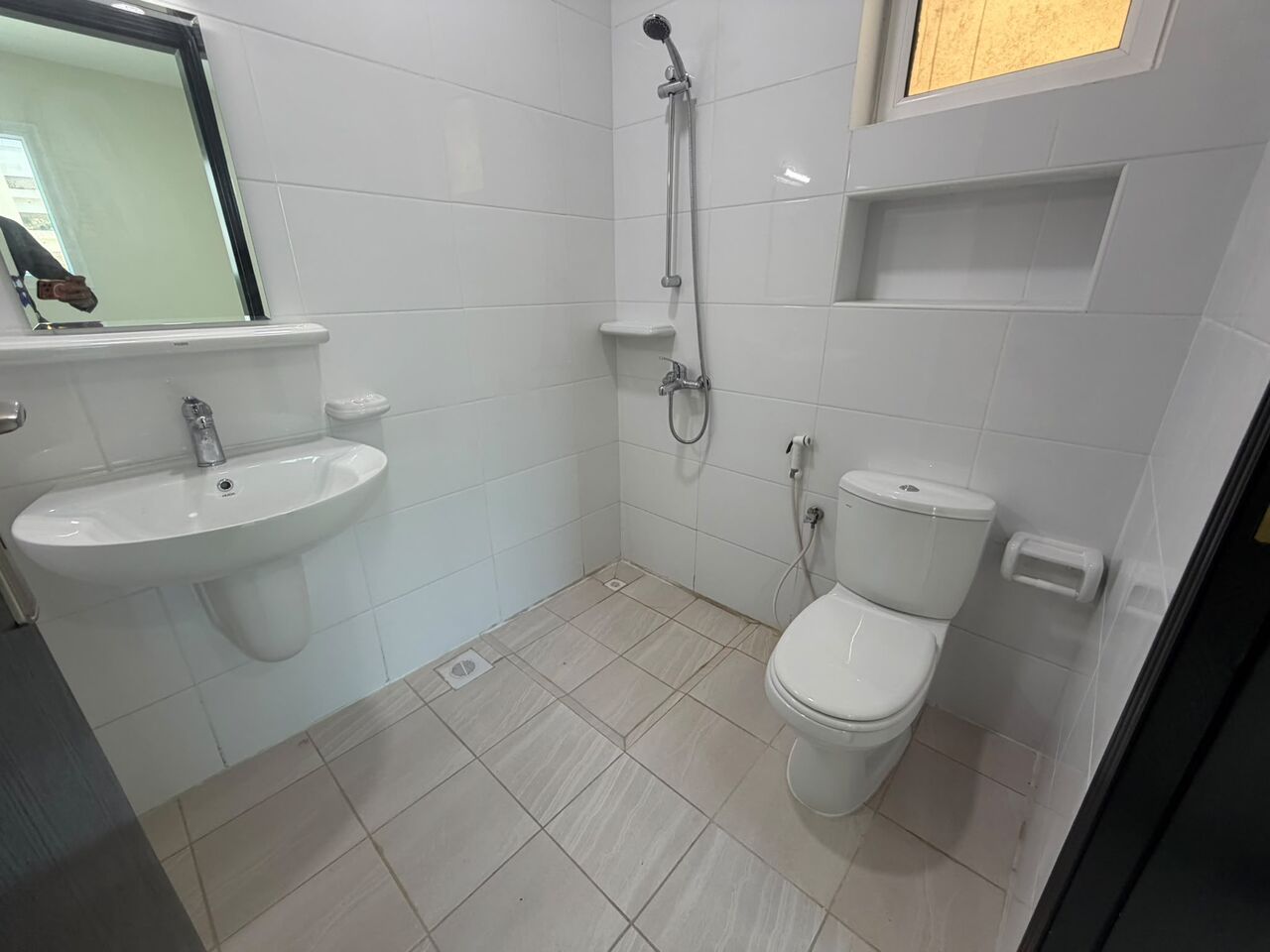 Adliya, Apartments, Flats, Houses & Villas, BHD 170/month,  1 BR,  1 Bedroom In Adliya Without Ewa