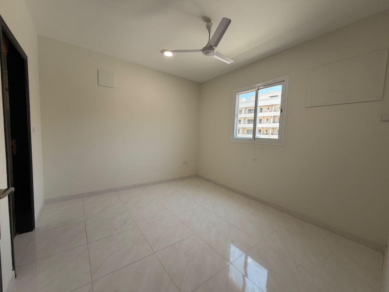 Adliya, Apartments, Flats, Houses & Villas, BHD 170/month,  1 BR,  1 Bedroom In Adliya Without Ewa