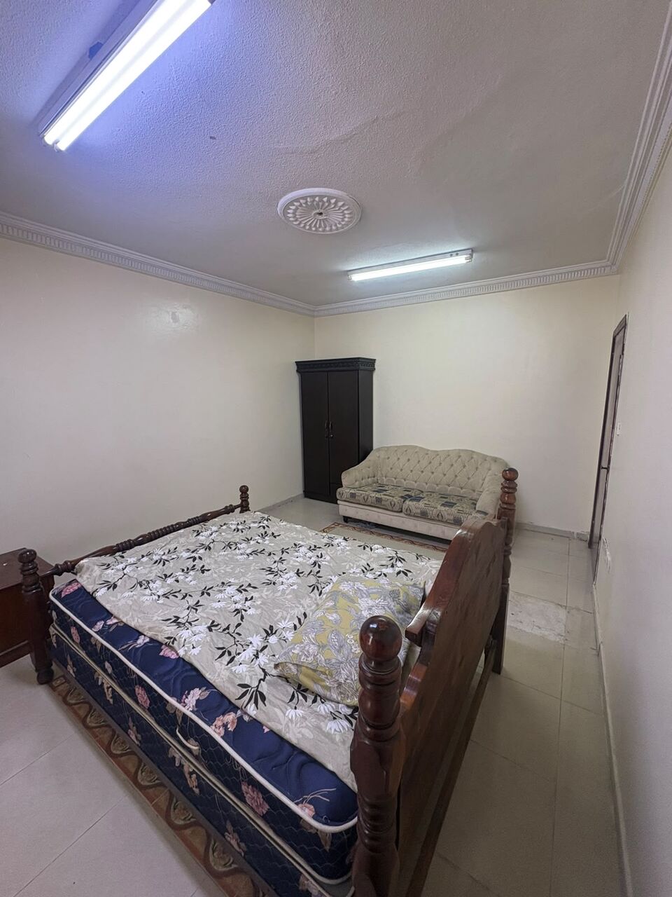 Jubail, Apartments, Flats, Houses & Villas, SAR 1300/month,  Furnished,  Studio,  AFULLY FURNISHED ROOM WITH A ATTACHED BATHROOM