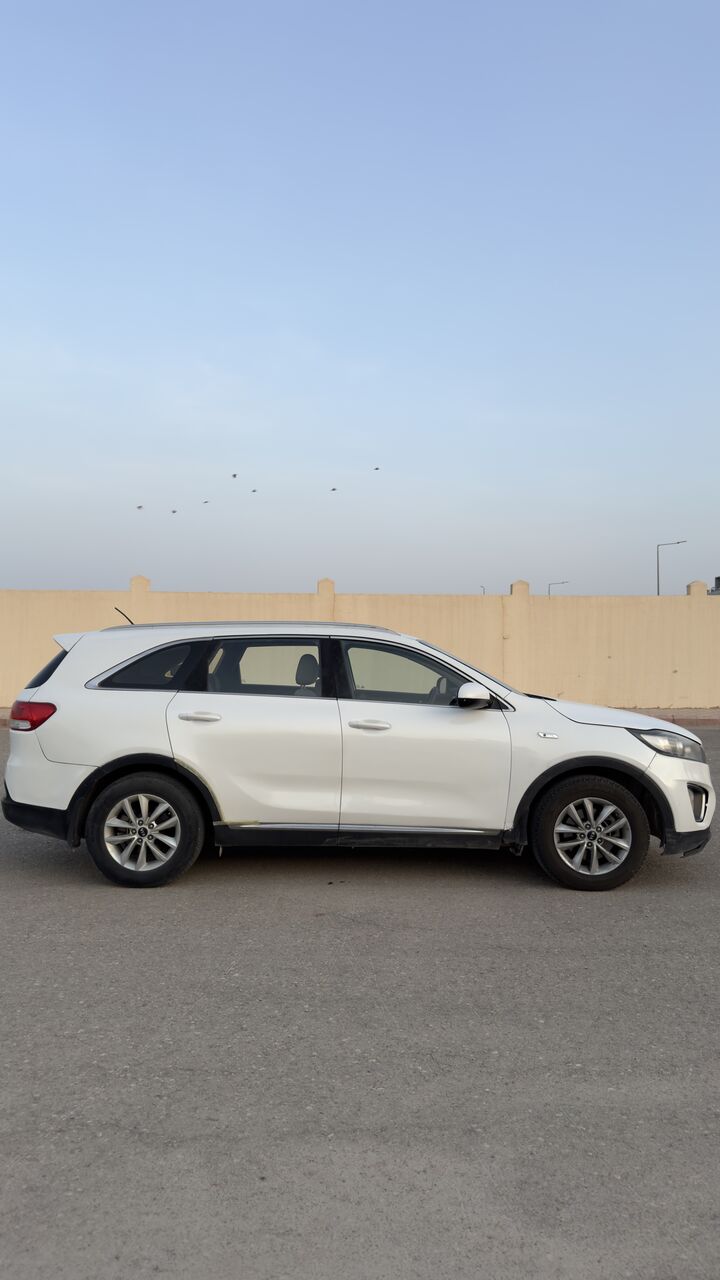 Riyadh, Vehicles, Cars & Trucks , SAR 27,  Kia Sorento,  2016,  190 KM,