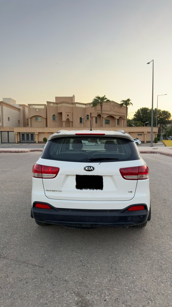 Riyadh, Vehicles, Cars & Trucks , SAR 27,  Kia Sorento,  2016,  190 KM,