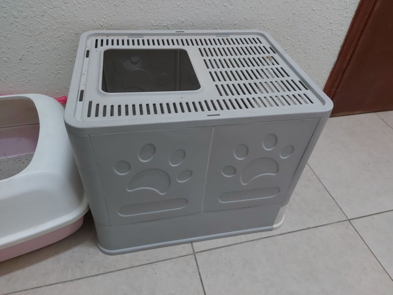 Jubail, Pet Supplies, SAR 150,  Golden Bird Cage With Stand, Cat Litter Box For Sale