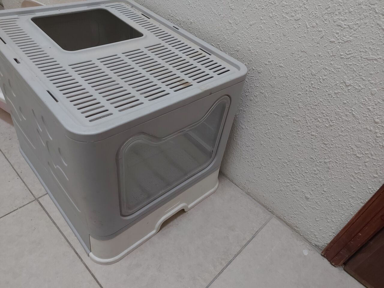 Jubail, Pet Supplies, SAR 150,  Golden Bird Cage With Stand, Cat Litter Box For Sale