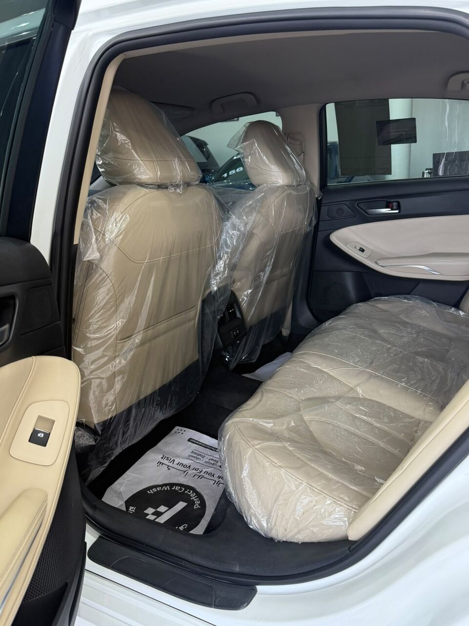 Tubli, Vehicles, Cars & Trucks , BHD 8900,  Toyota Avalon,  2019,  Automatic,  134000 KM,