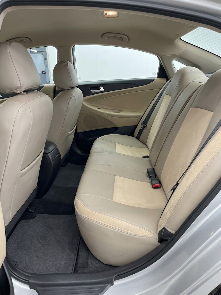 Jubail, Vehicles, Cars & Trucks , SAR 20000,  Hyundai Sonata,  2011,  Automatic,  372000 KM,  Sonata Family Car  Good Condition