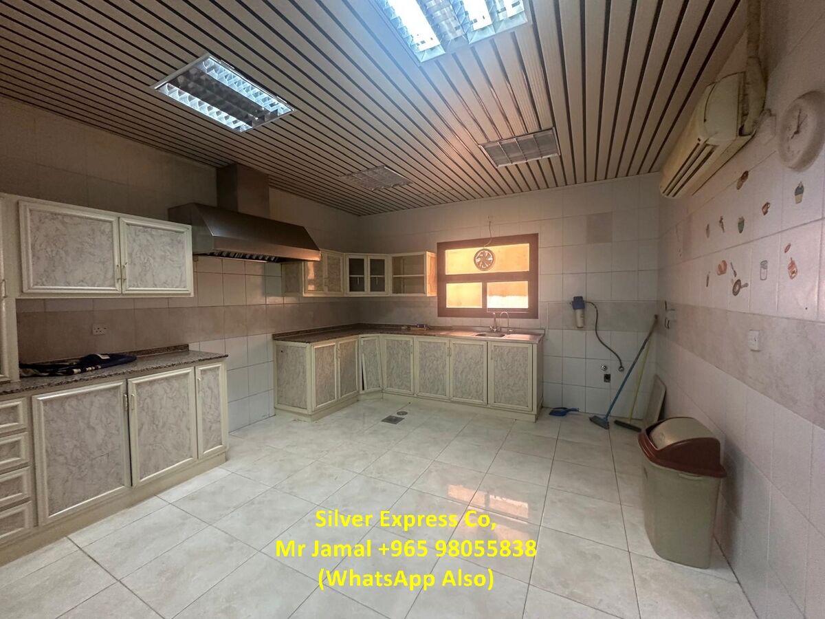 Mangaf, Apartments, Flats, Houses & Villas, KWD 650/month,  4 BR,  200 Sq. Meter,  4 Bedroom Floor With Balcony For Rent In Mangaf.