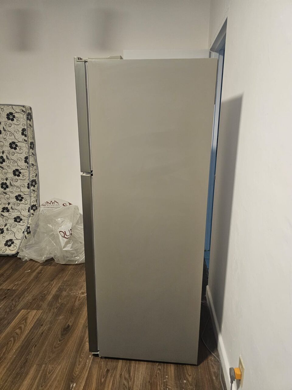 Yanbu, Electronics, SAR 1000,  Freezer