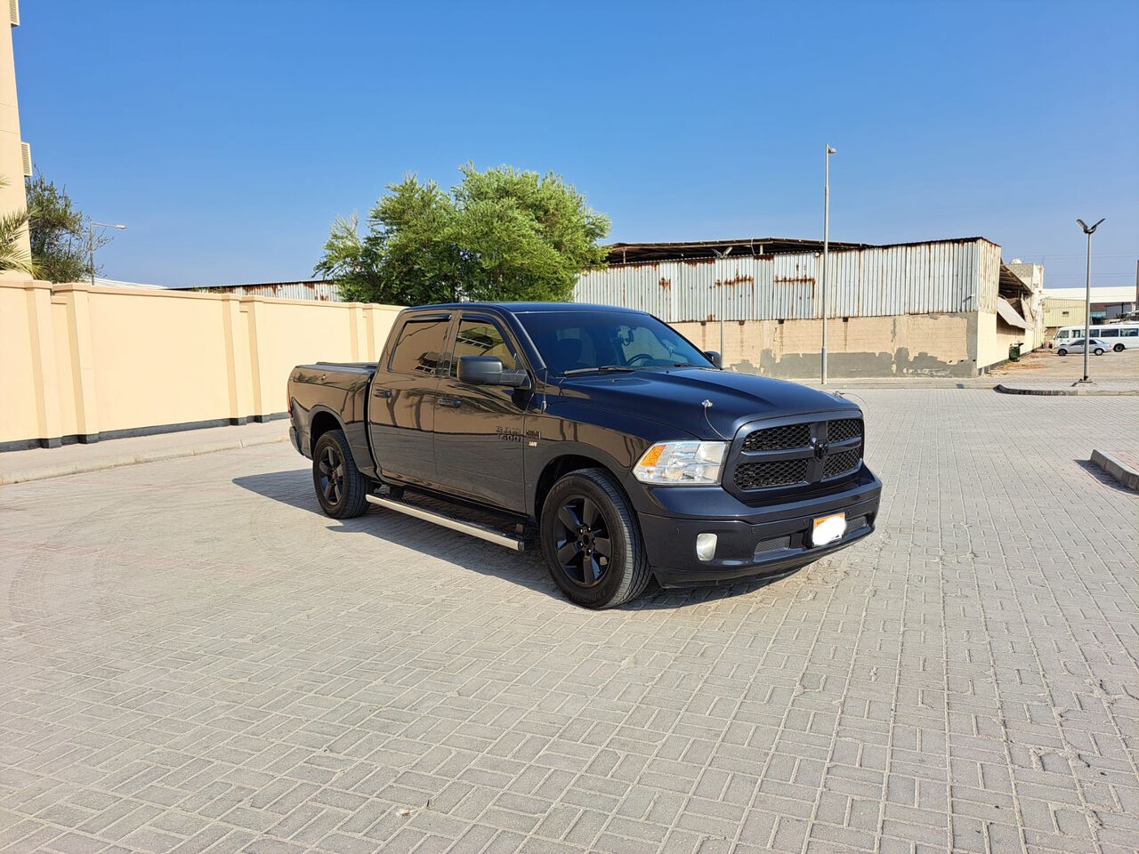 Manama, Vehicles, Cars & Trucks , BHD 6800,  Dodge Ram SLT,  2017,  Automatic,  252750 KM,    (Black)