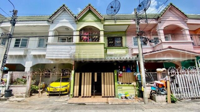 Bangkok, Real Estate For Sale, THB 1390000,  3 BR,  20 Sq. Feet,  Reserve Now Townhouse, Bua Thong Thani Village. Next To Kanchanaphisek Road, Convenient