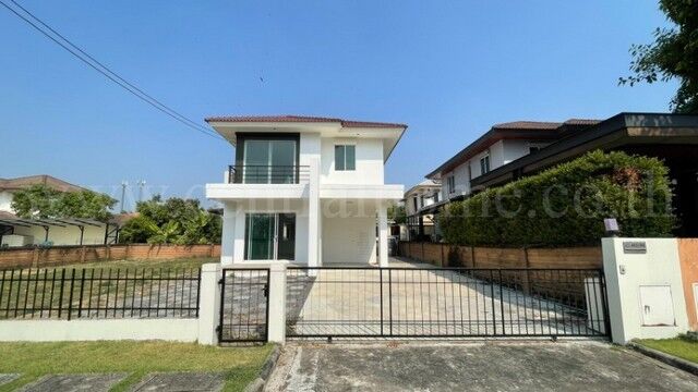 Bangkok, Real Estate For Sale, THB 5790000,  3 BR,  117 Sq. Feet,  Reserve Quickly, Detached House, Habitia Panya Indra, 1 Large House, Wide Area 117 Square