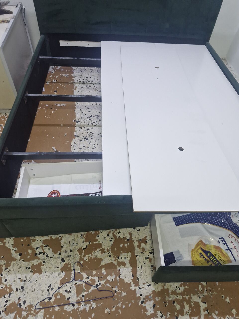 Jeddah, Furniture, SAR 600,  KING SIZE  BED