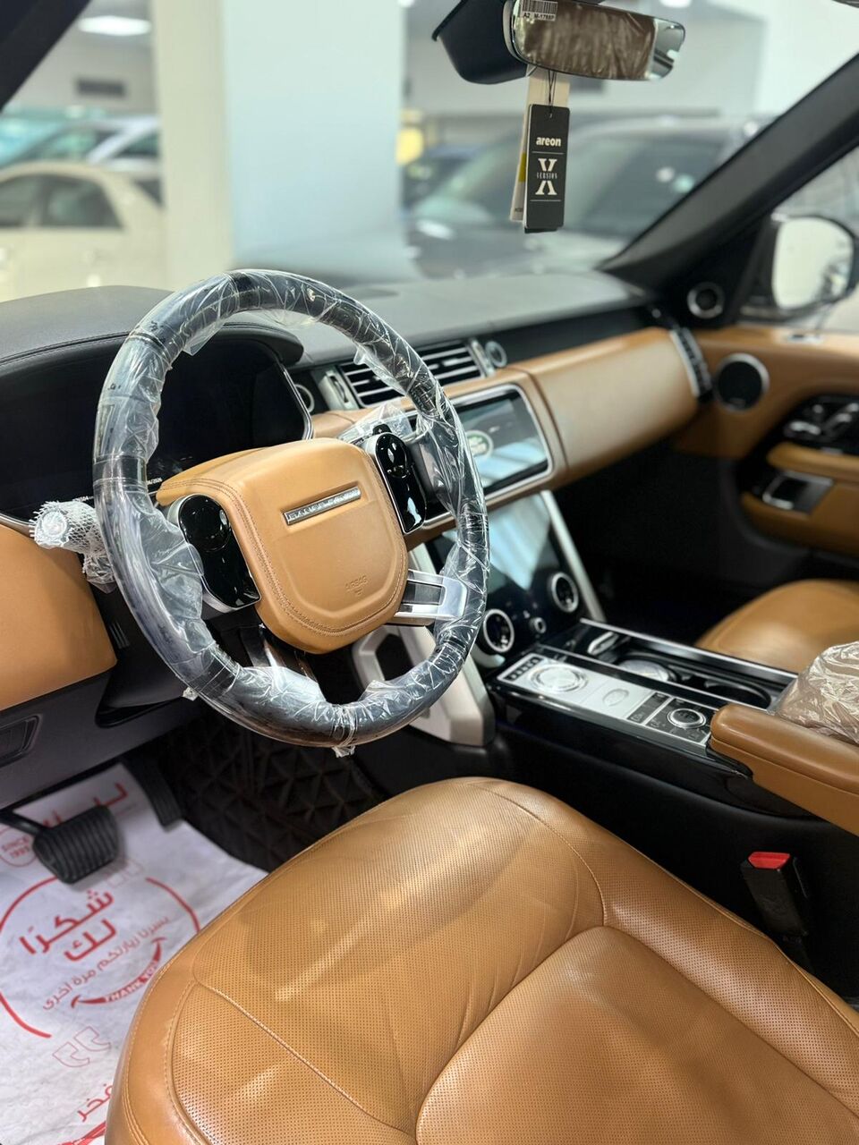 Manama, Vehicles, Cars & Trucks , BHD 15900,  Range Rover Vogue,  2019,  Automatic,  76500 KM,   SE  (White)