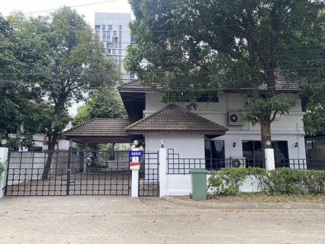 Bangkok, Villas, THB 90000,  140 Sq. Feet,  Code C7270, 2-story Detached House For Rent, Pracha Uthit Road. Along Ekamai-Ramindra
