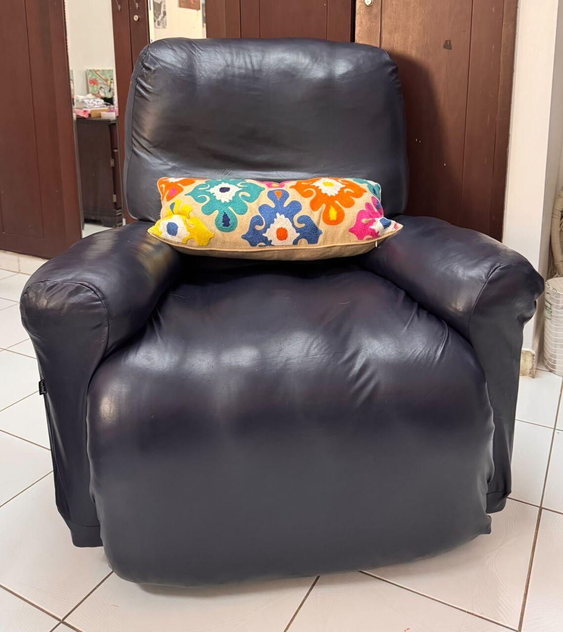 Al Nakheel, Free Items, SAR 200,  Lazy Boy Chair For Sale
