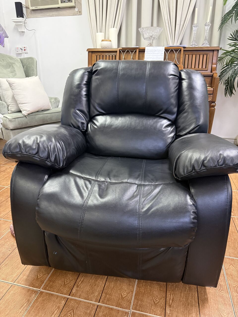 Al Nakheel, Furniture, SAR 350,  Leather Lazy Boy Chair