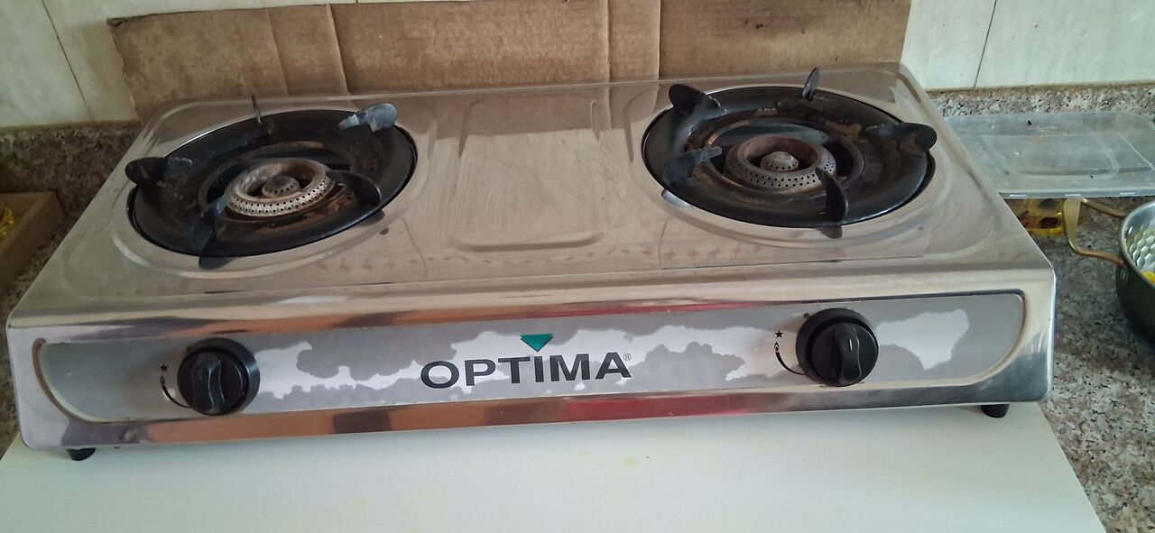 East Riffa, Household Items, BHD 30,  Gas Stove With Cylinder And Regulator