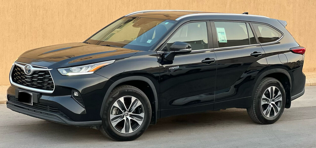 Riyadh, Vehicles, Cars & Trucks , SAR 135,  Toyota Highlander Hybrid,  2023,  Automatic,  53198 KM,    Full Option All Original Paint Without Accident