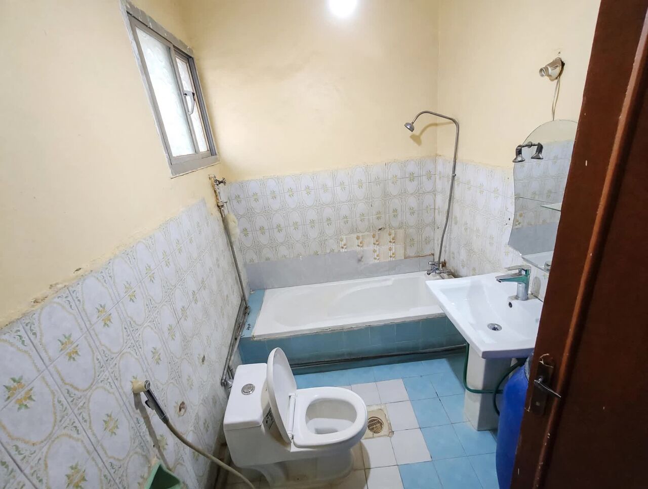 Al Wizarat, Apartments, Flats, Houses & Villas, SAR 31000/year,  4 BR,  1 Hall 2 Toilets In Al Wazarat / Hara (opposite Of Safa Makkah Clinic)