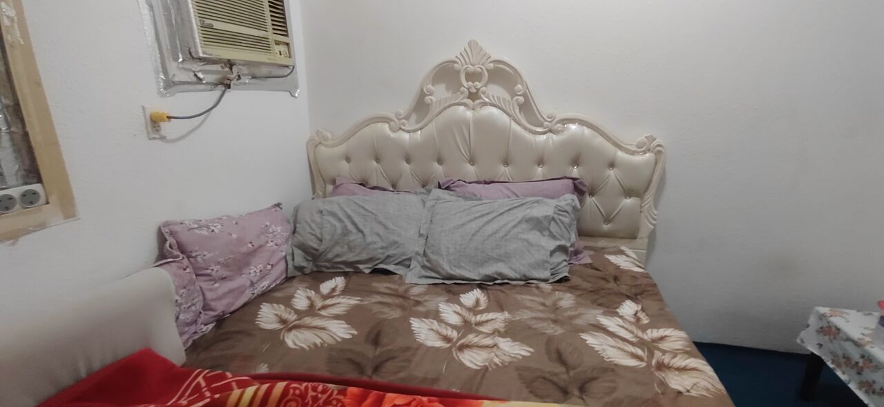 Khobar, Furniture, SAR 550,  Urgently Selling!! Queen Size Bed With Spring Mattress