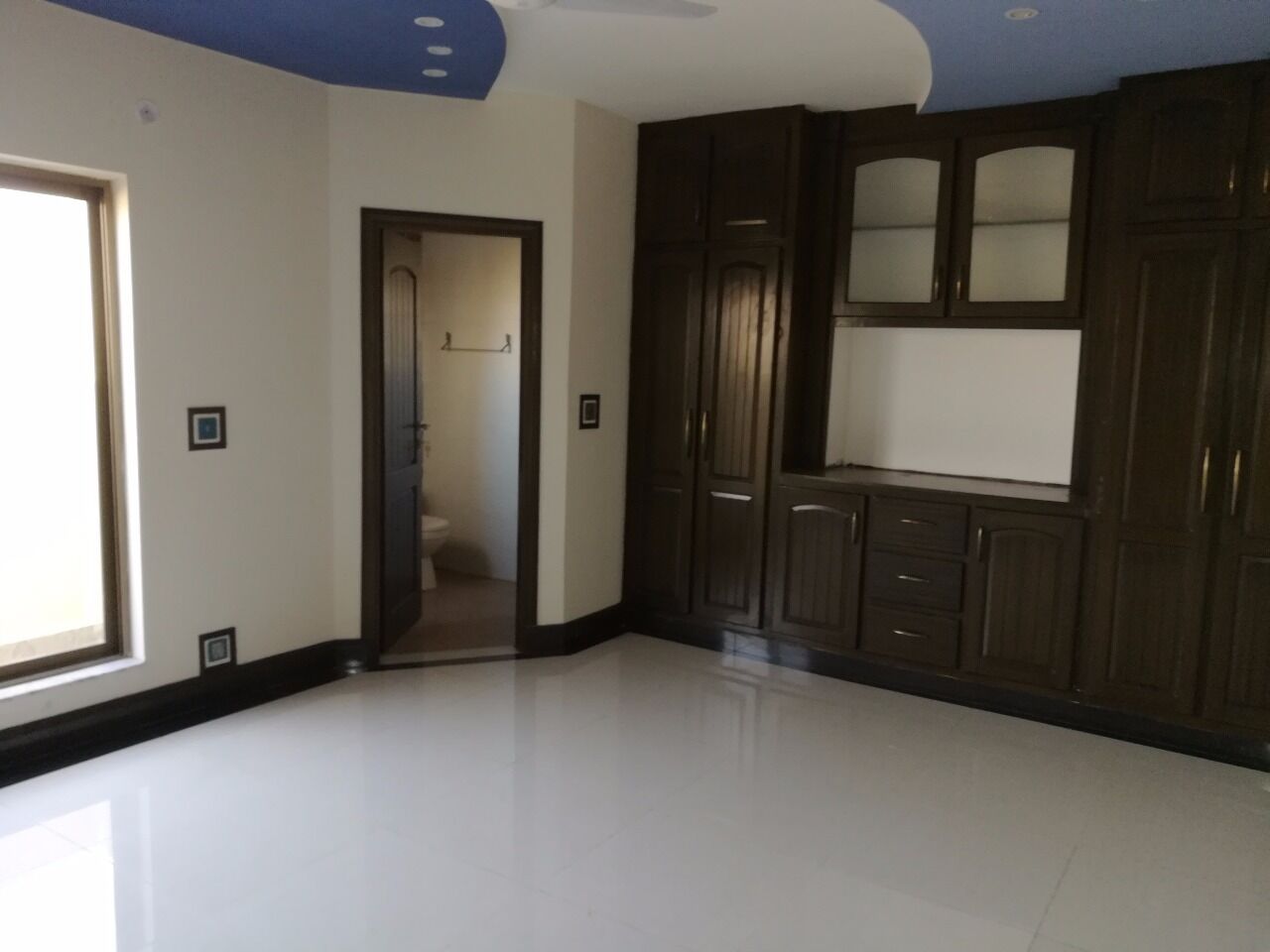 Rawalpindi, Apartments, Flats, Houses & Villas, PKR 100000/month,  5 BR,  1656 Sq. Feet,  For Rent: House 8 Marla Usman Block Phase 8 Bahria Town Rawalpindi, Pakistan