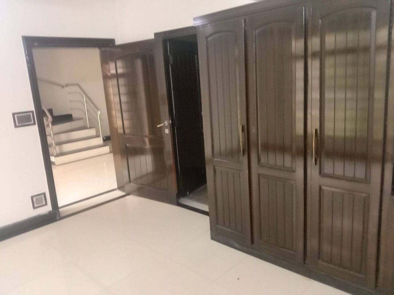Rawalpindi, Apartments, Flats, Houses & Villas, PKR 100000/month,  5 BR,  1656 Sq. Feet,  For Rent: House 8 Marla Usman Block Phase 8 Bahria Town Rawalpindi, Pakistan