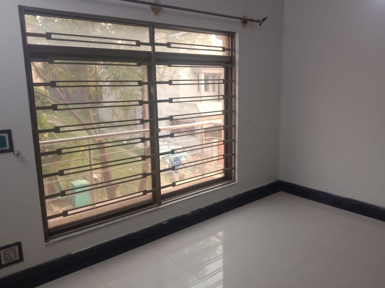 Rawalpindi, Apartments, Flats, Houses & Villas, PKR 100000/month,  5 BR,  1656 Sq. Feet,  For Rent: House 8 Marla Usman Block Phase 8 Bahria Town Rawalpindi, Pakistan