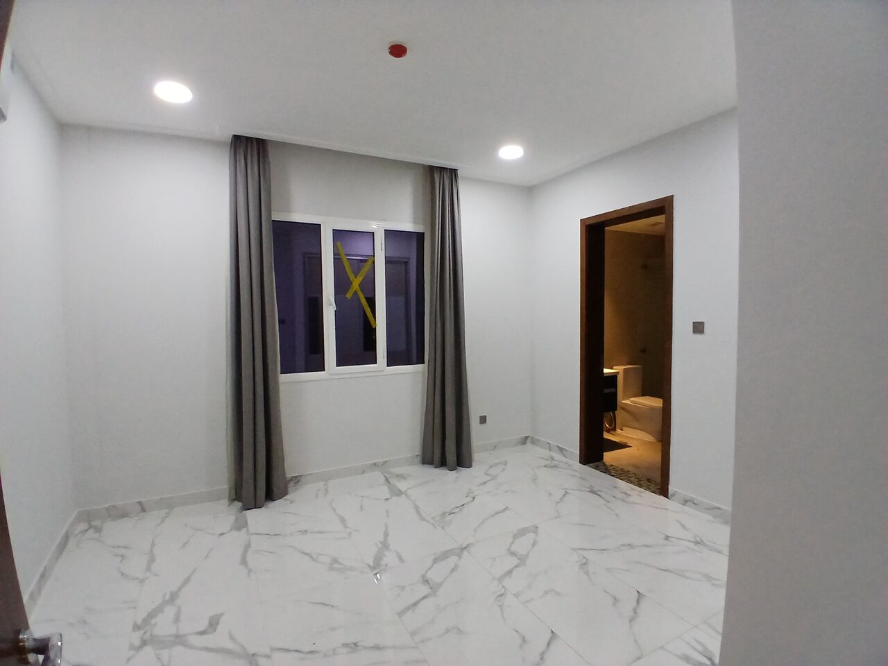 Hidd, Apartments, Flats, Houses & Villas, BHD 300/month,  3 BR,  Flat 3bhk Inclusive Semi-furnished Hidd