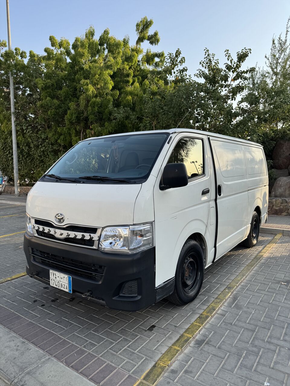 Jeddah, Vehicles, Cars & Trucks , SAR 45000,  Toyota Hi-Ace,  2013,  Manual,  284000 KM,  Toyota Hiace  (Urgent Sale)