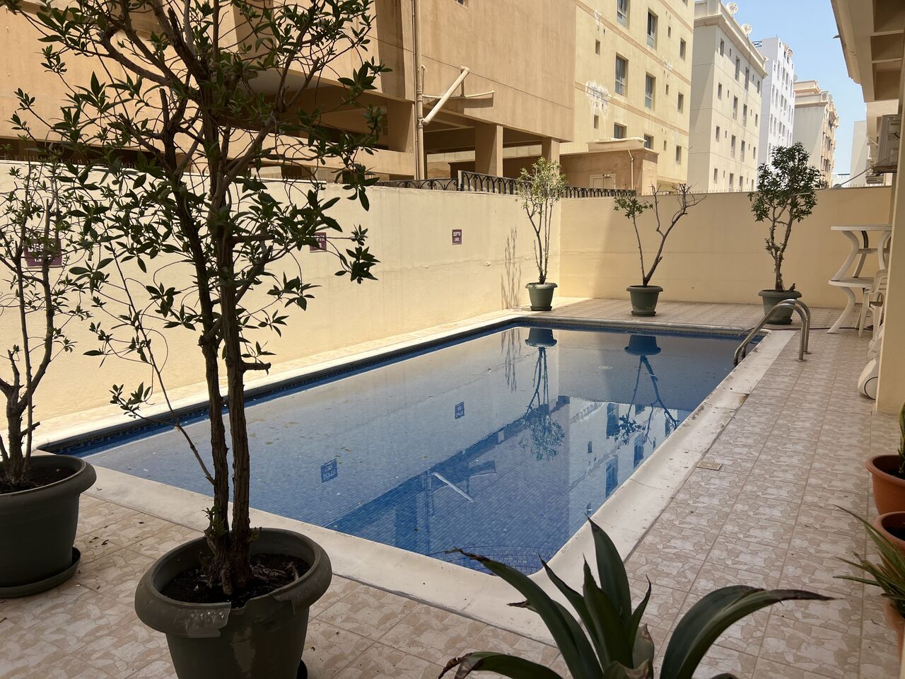 Juffair, Apartments, Flats, Houses & Villas, BHD 250/month,  Furnished,  2 BR,  2 Bedrooms FF  Flat In Juffair Incld Ewa