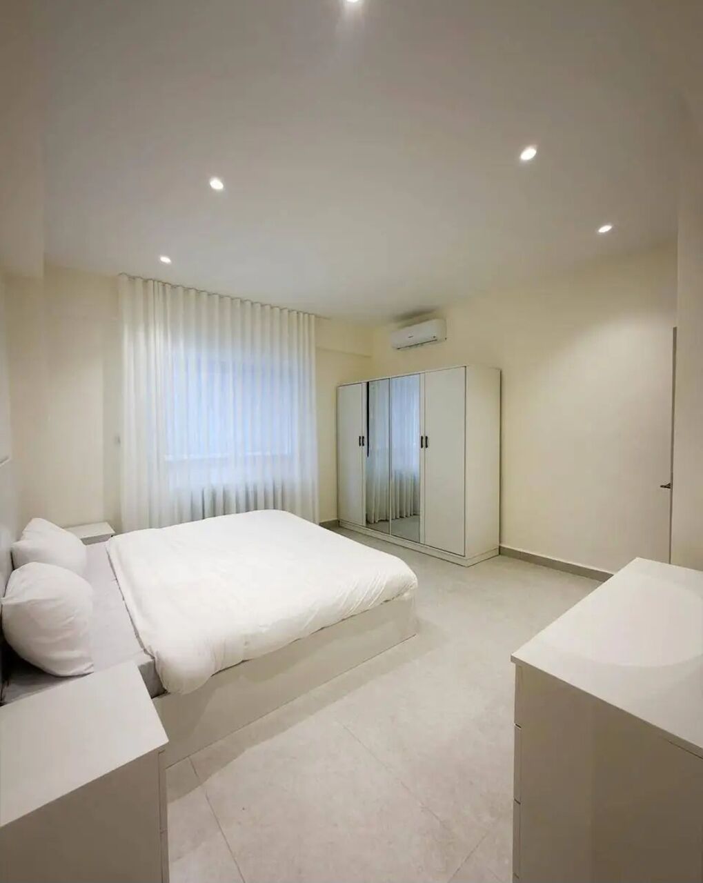 Amman, Apartments, Flats, Houses & Villas, JOD 16000/year,  Furnished,  3 BR,  Ground Fully Furinshed 3B Apartment With Garden And Terrace In 3rd Circle 00962777688956