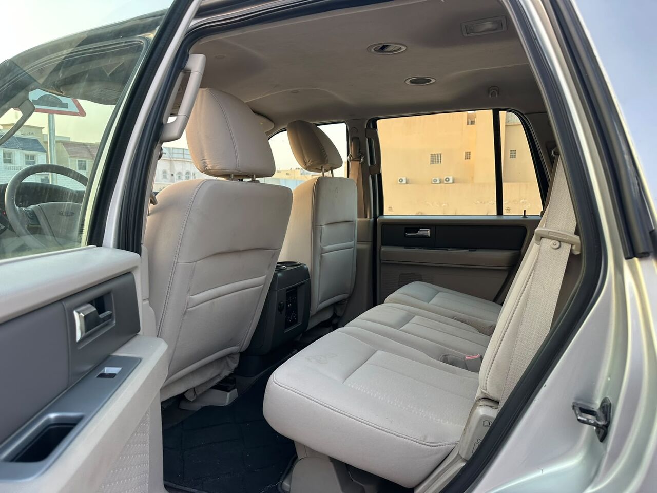 Riyadh, Vehicles, Cars & Trucks , SAR 37000,  Ford Expedition,  2014,  Automatic,  224000 KM,    2x4 For Sales With Very Good Price (2nd Owner) Family SUV Car
