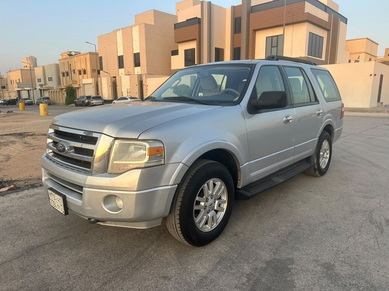 Riyadh, Vehicles, Cars & Trucks , SAR 37000,  Ford Expedition,  2014,  Automatic,  224000 KM,    2x4 For Sales With Very Good Price (2nd Owner) Family SUV Car