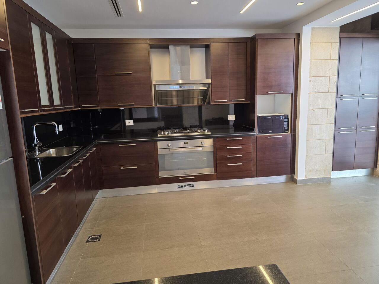 Abdoun, Apartments, Flats, Houses & Villas, JOD 20000/year,  4 BR,  Deplux Semi Furnished 4B Apart With Terrace And Baconly In Abdoun 00962777688956