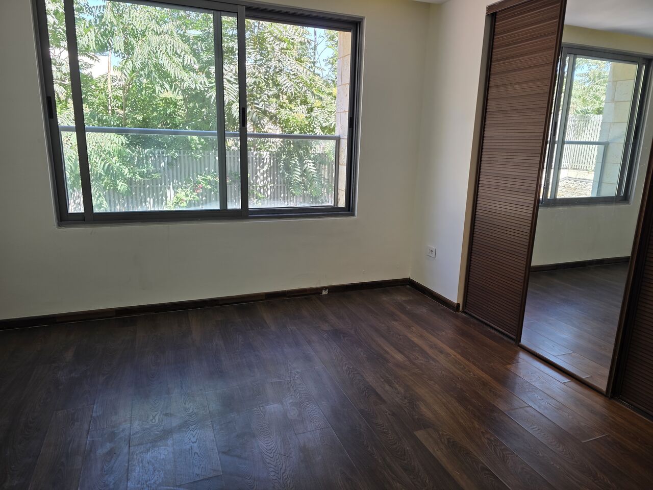 Abdoun, Apartments, Flats, Houses & Villas, JOD 20000/year,  4 BR,  Deplux Semi Furnished 4B Apart With Terrace And Baconly In Abdoun 00962777688956