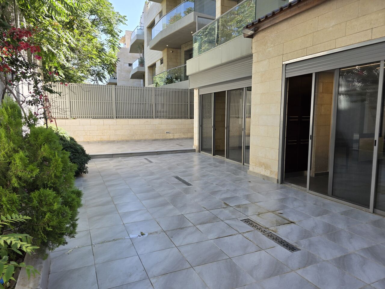 Abdoun, Apartments, Flats, Houses & Villas, JOD 20000/year,  4 BR,  Deplux Semi Furnished 4B Apart With Terrace And Baconly In Abdoun 00962777688956